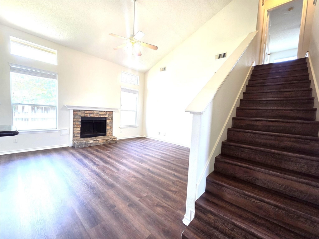 2202 Cherry Hill Court - Photo 5