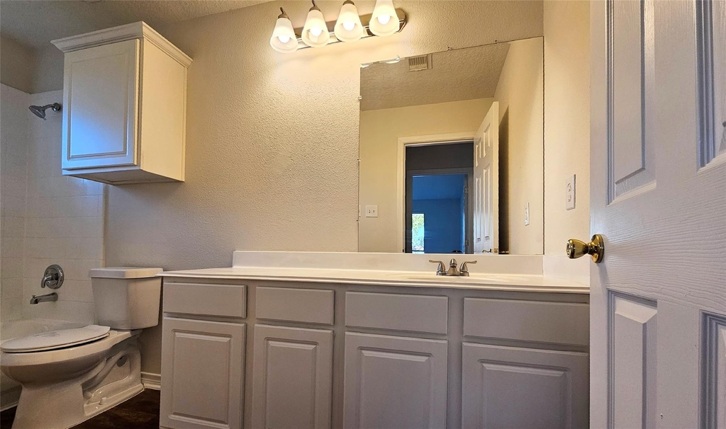 2202 Cherry Hill Court - Photo 18