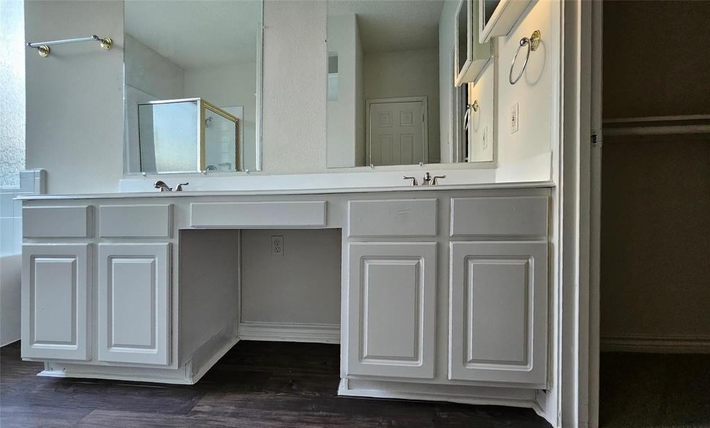 2202 Cherry Hill Court - Photo 13