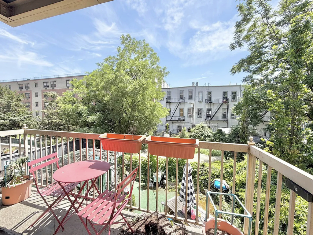 33 Fayette Street - Photo 2
