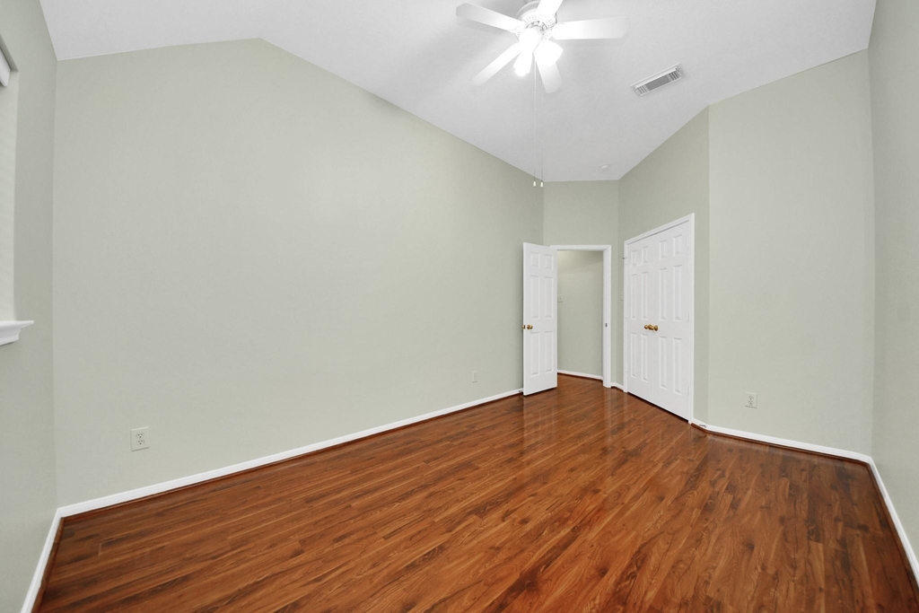 1103 Lake Shore Drive - Photo 18