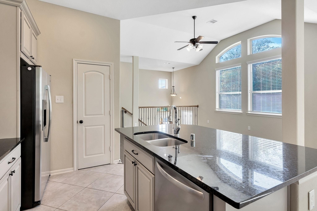 222 Cheswood Forest - Photo 25