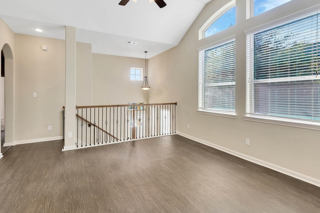 222 Cheswood Forest - Photo 18