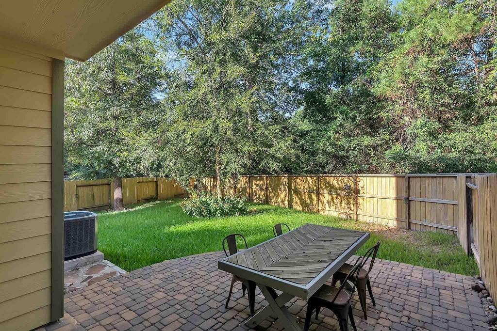 222 Cheswood Forest - Photo 8