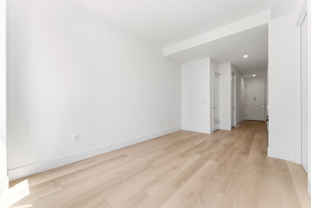 55 Broad Street - Photo 1