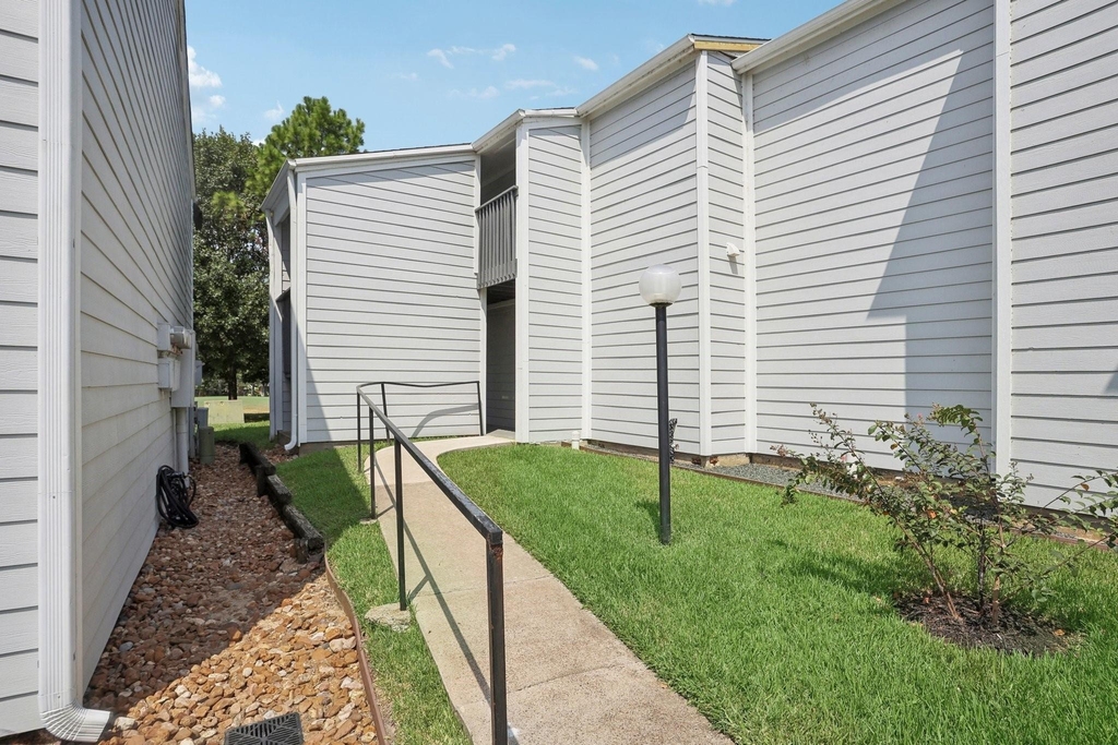 13151 Walden Road - Photo 15