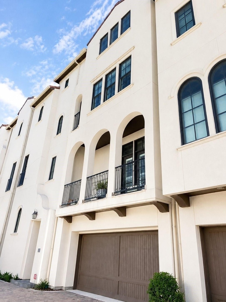 1700 Sunset Boulevard - Photo 0