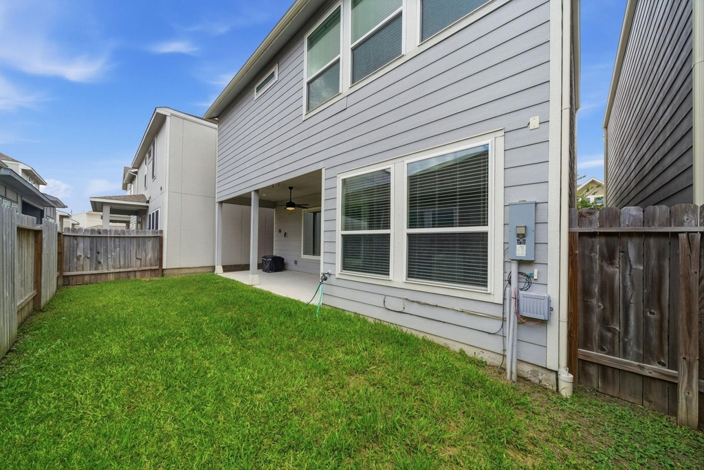 10009 Granary Drive - Photo 4