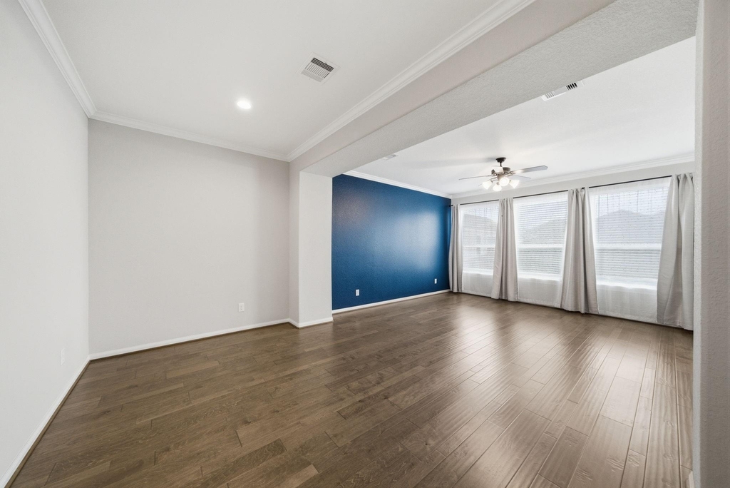 10009 Granary Drive - Photo 6