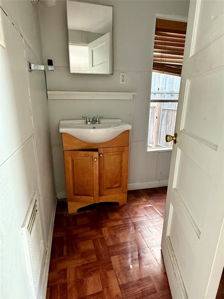 1526 Yale Street - Photo 5