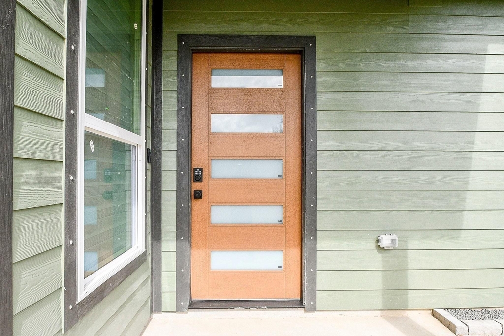 4101 Victoria Avenue - Photo 2
