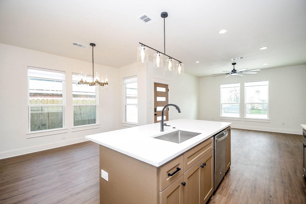 4101 Victoria Avenue - Photo 14