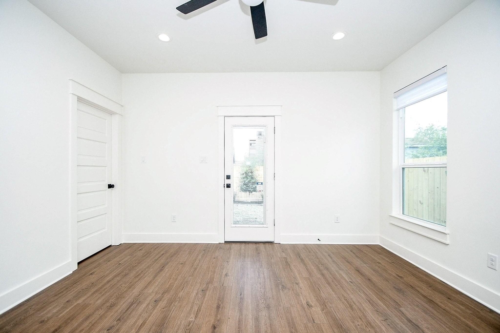 4101 Victoria Avenue - Photo 26