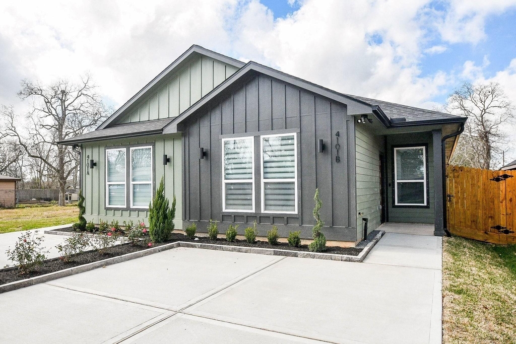 4101 Victoria Avenue - Photo 1