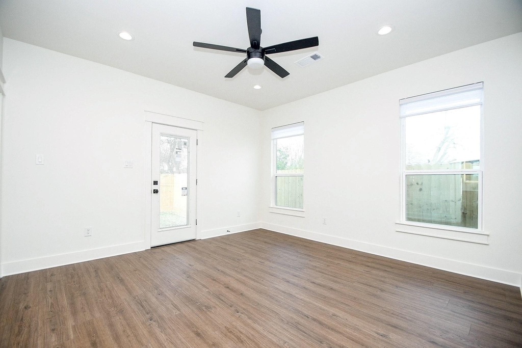 4101 Victoria Avenue - Photo 24
