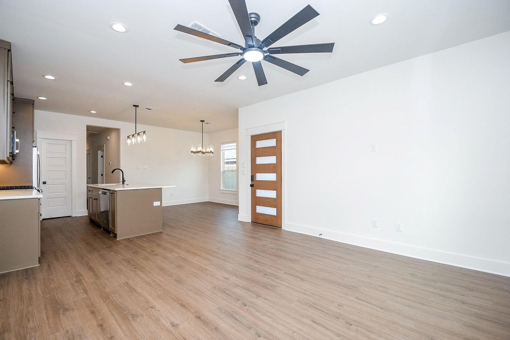 4101 Victoria Avenue - Photo 6