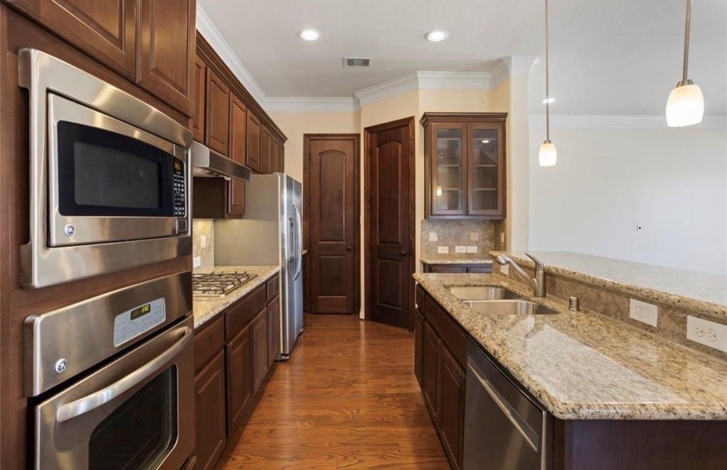 5503 Livorno Way - Photo 7