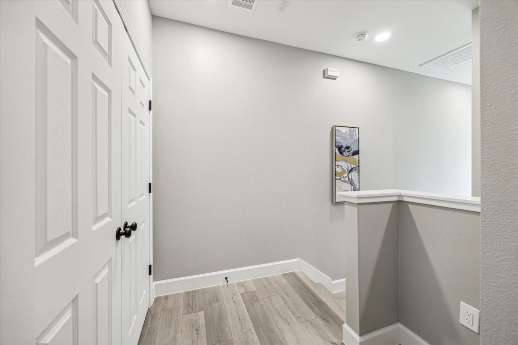 980 Randolph Street - Photo 15
