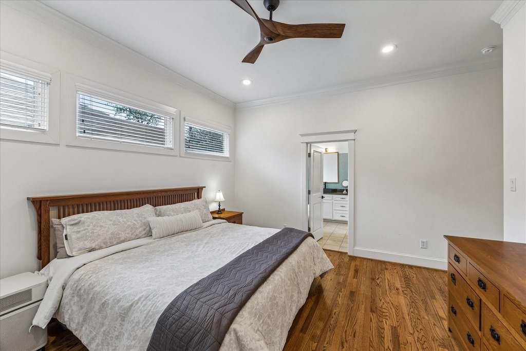 315 W 15th Street - Photo 16