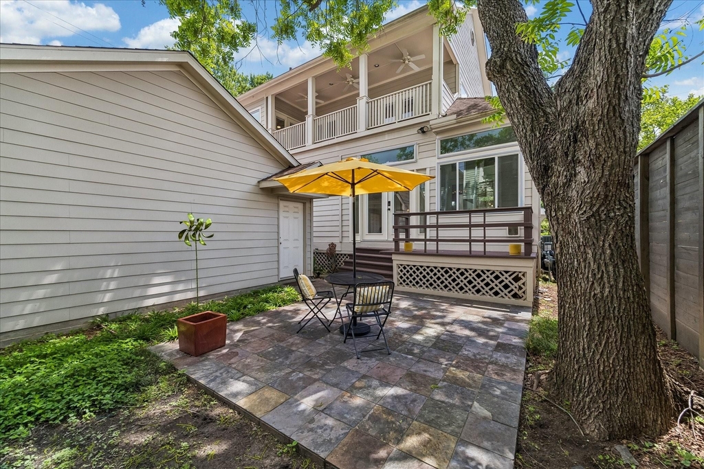 315 W 15th Street - Photo 21