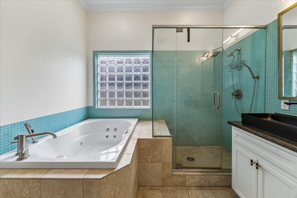 315 W 15th Street - Photo 18
