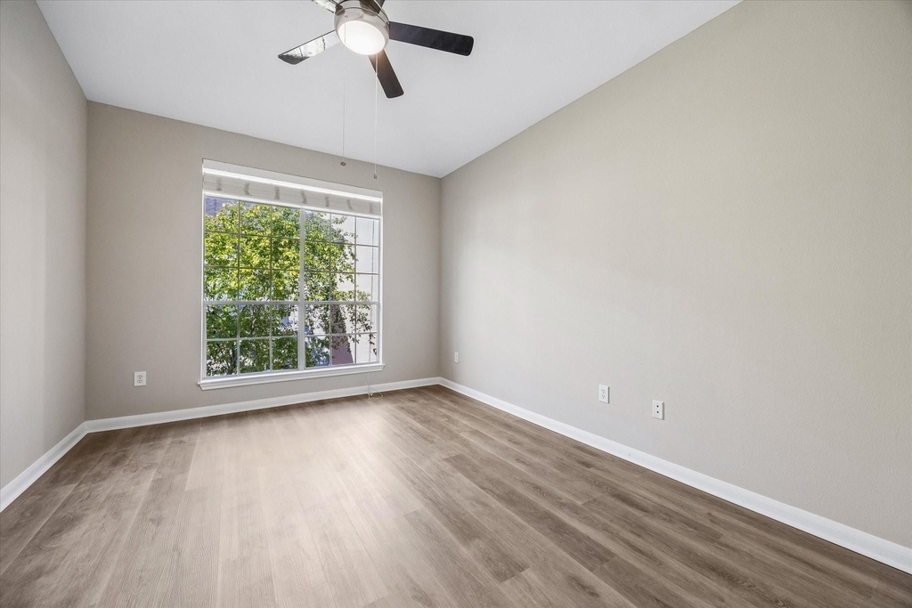 5353 Memorial Drive - Photo 4