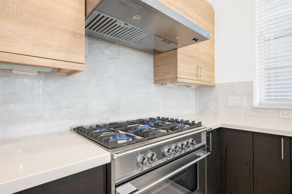 614 Delmar Street - Photo 10