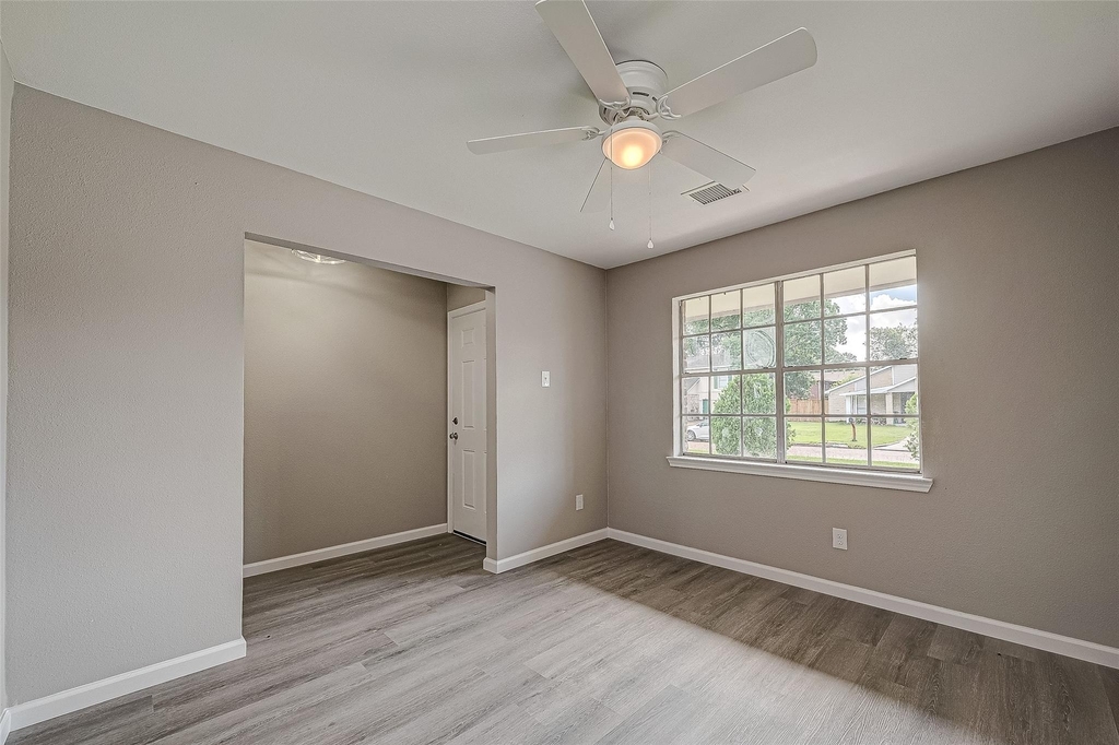 8619 Valley Meadow Drive - Photo 10
