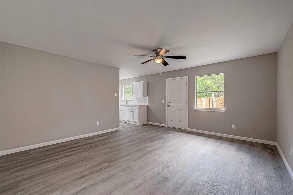 8619 Valley Meadow Drive - Photo 13