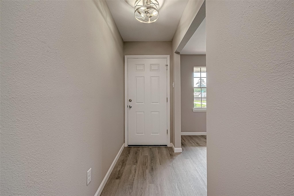 8619 Valley Meadow Drive - Photo 8
