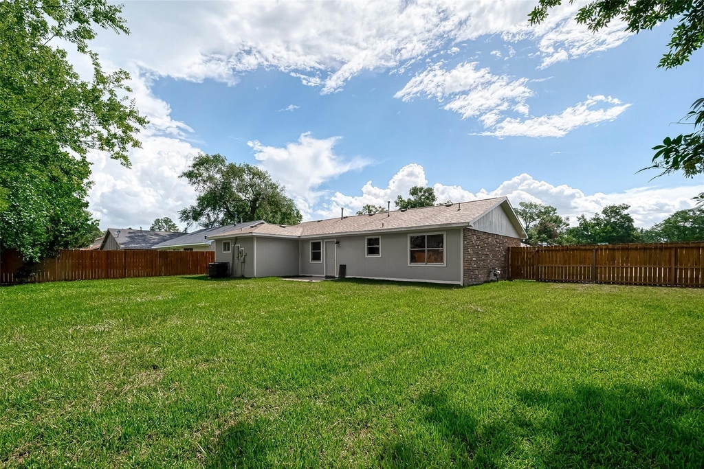 8619 Valley Meadow Drive - Photo 37