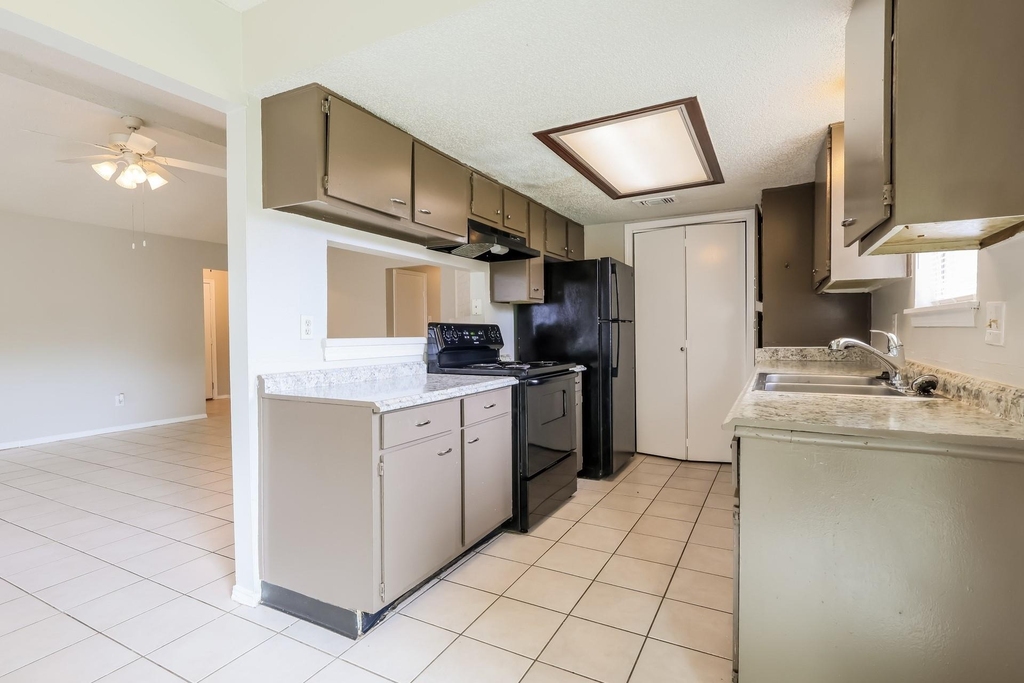 9819 Kiwi Lane - Photo 7