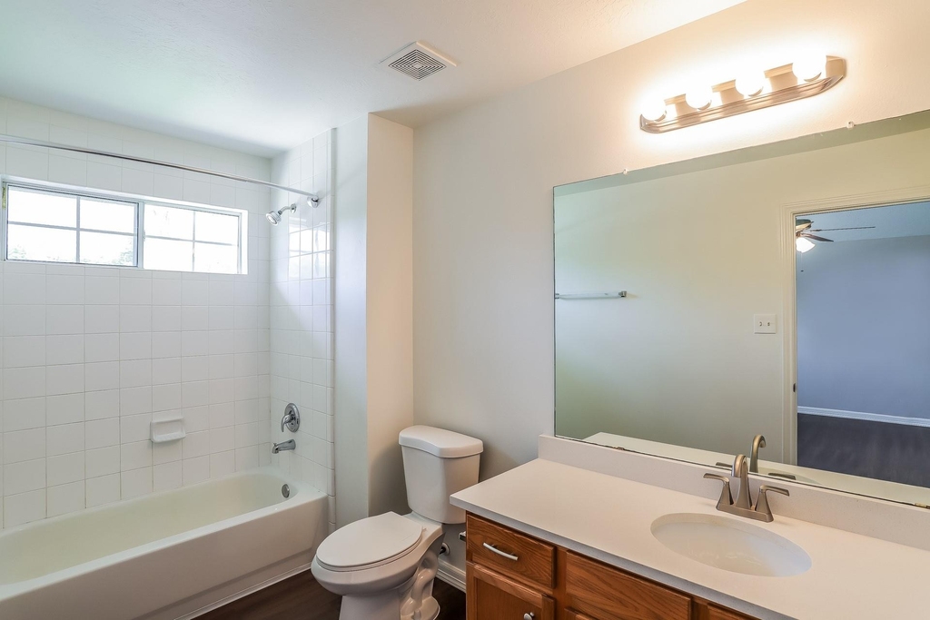 8238 Fuqua Gardens Drive - Photo 9