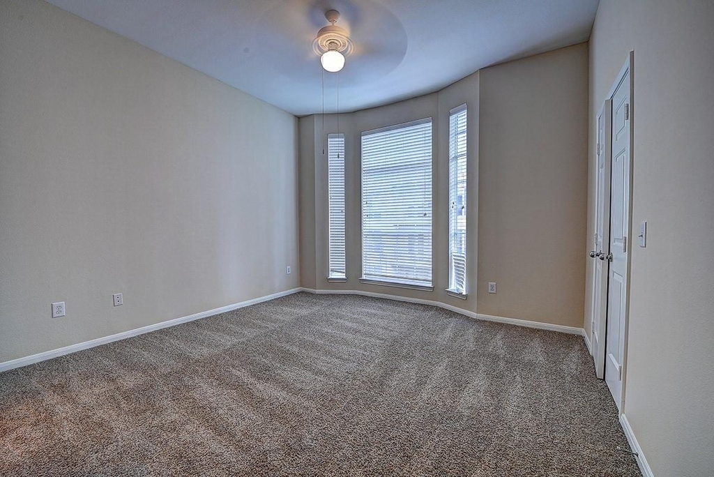 1919 Post Oak Park Drive - Photo 4