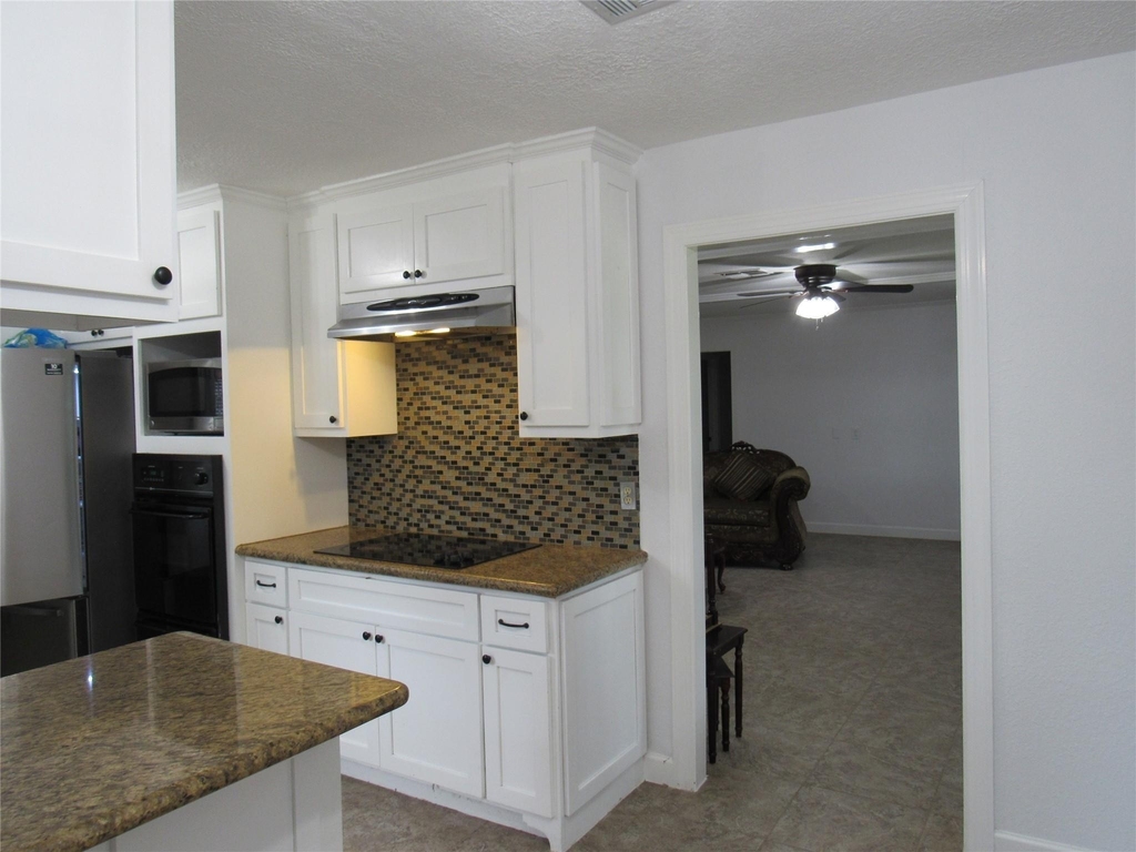 3220 Clayhead - Photo 1