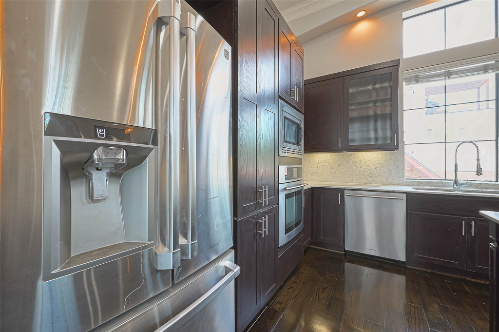 1739 Oakdale Street - Photo 23