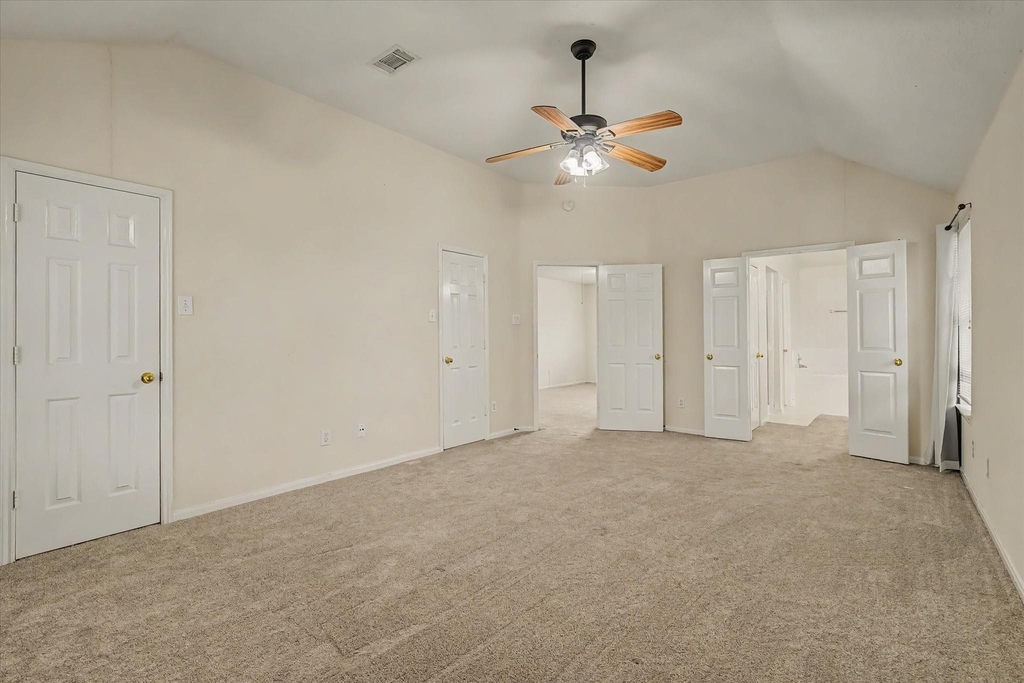 10840 Sycamore Drive N - Photo 28