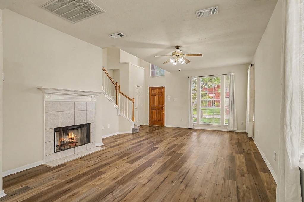 10840 Sycamore Drive N - Photo 5