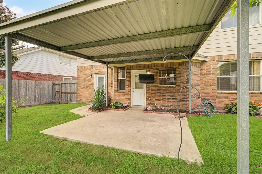 10840 Sycamore Drive N - Photo 39