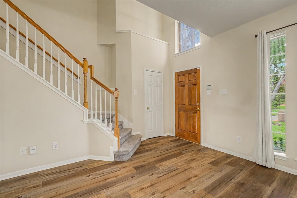 10840 Sycamore Drive N - Photo 4