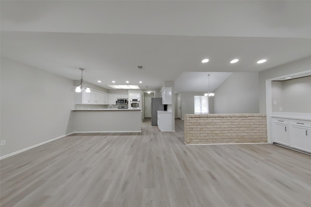 3619 Maple Glen Drive - Photo 2