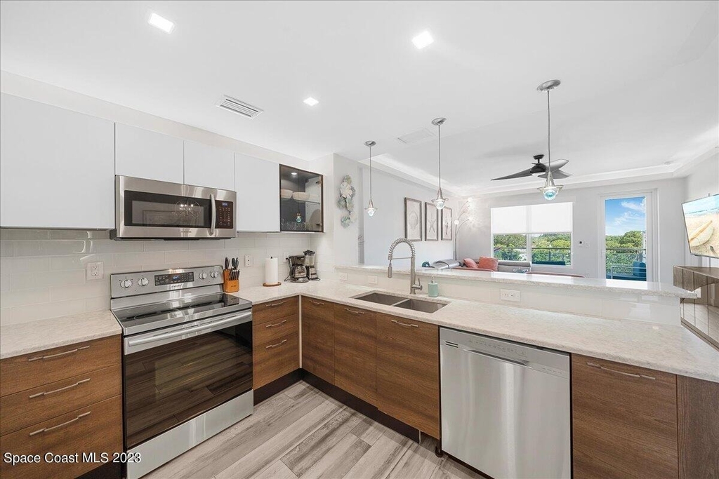 202 Ivory Coral Lane - Photo 5