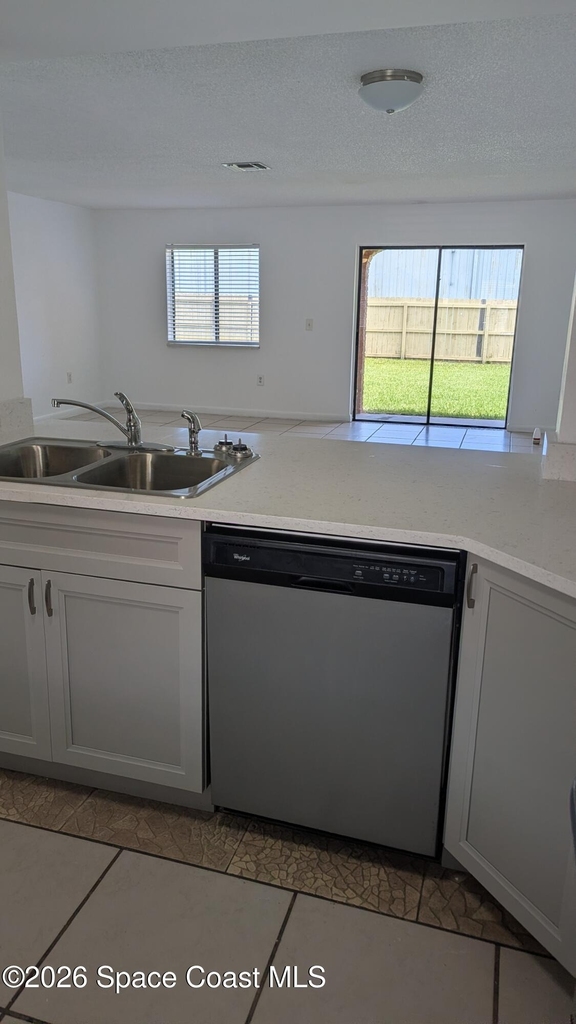 174 San Juan Circle - Photo 8