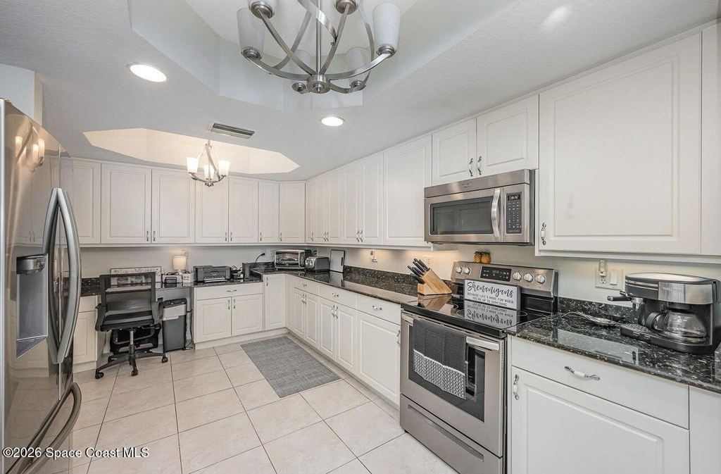 7 Indian River Avenue - Photo 2