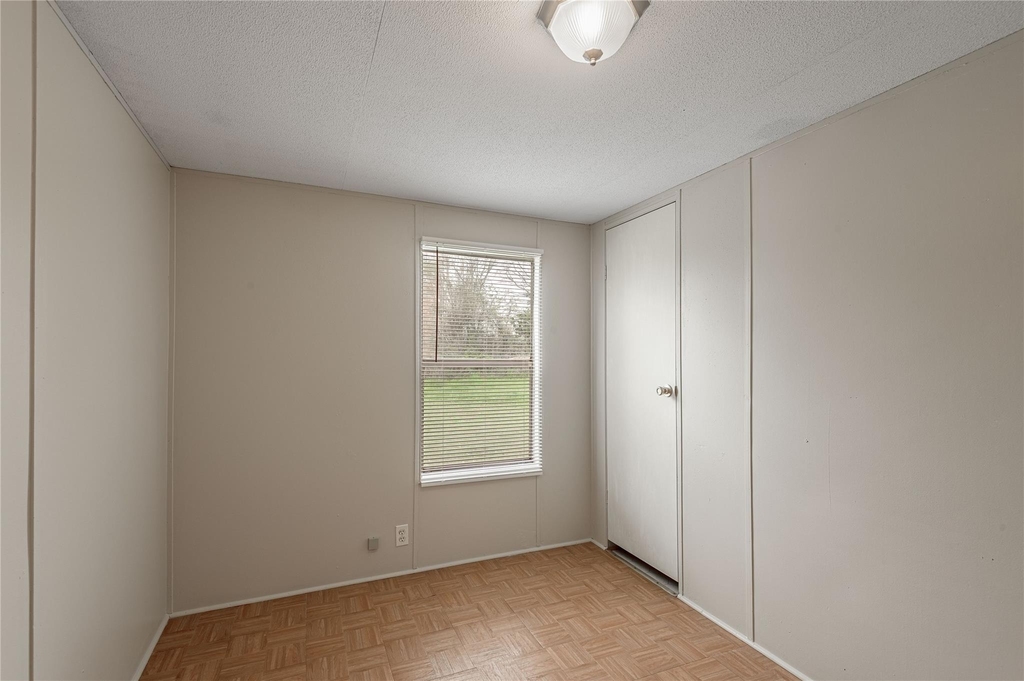 1345 Fm 405 Road - Photo 18