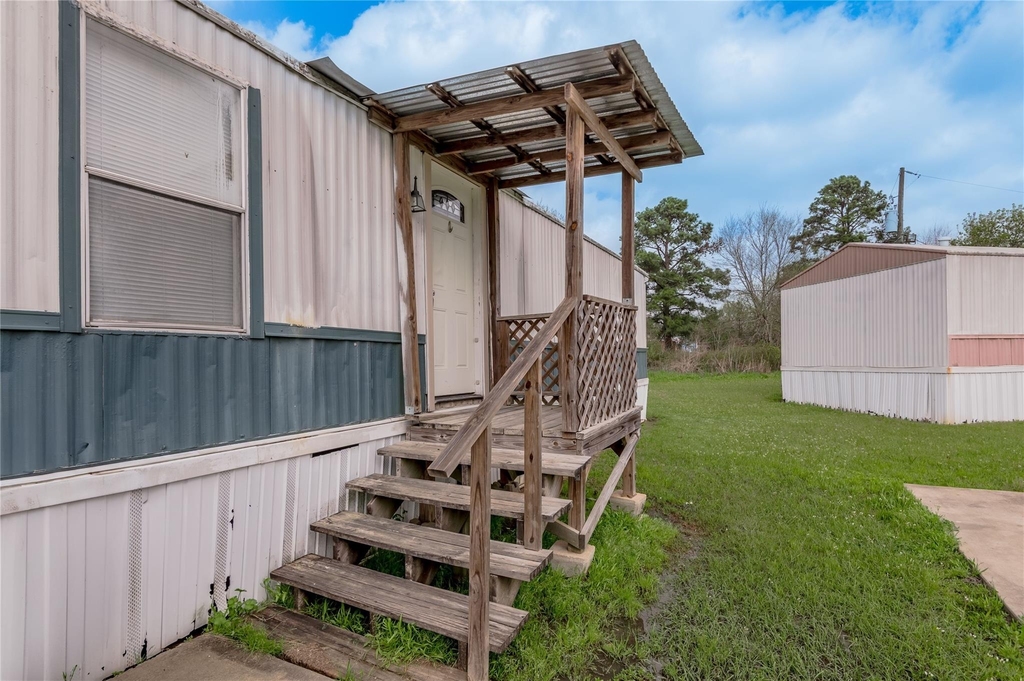 1345 Fm 405 Road - Photo 1