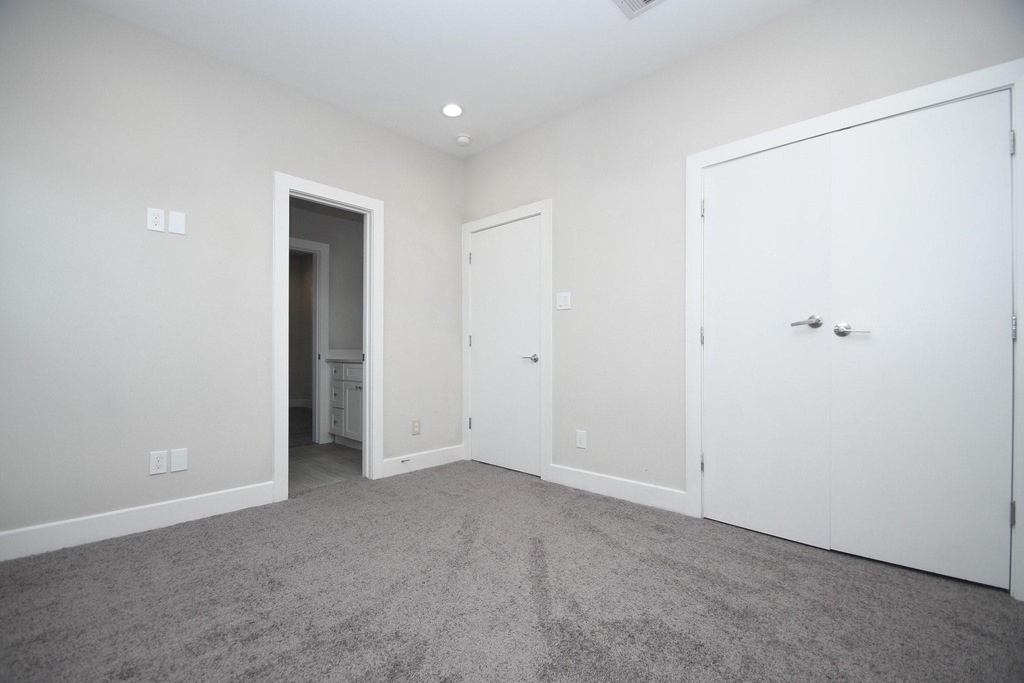 5904 Gardendale Drive - Photo 21