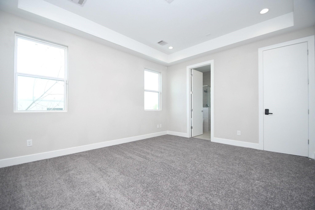 5904 Gardendale Drive - Photo 27