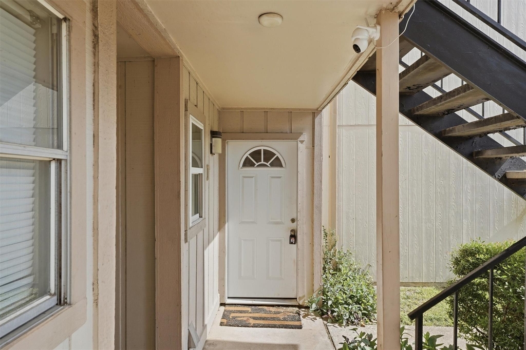 5667 Birchmont Drive - Photo 2