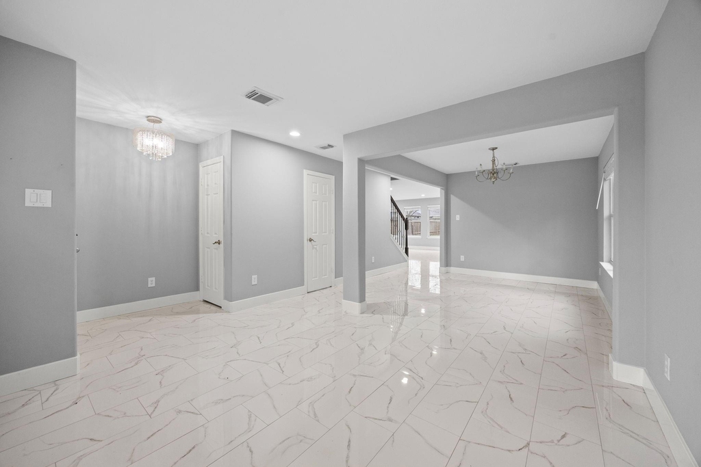 4500 Upland Circle Drive - Photo 3